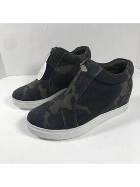 Blondo Wedge Sneaker Weatherproof Camouflage 5.5M